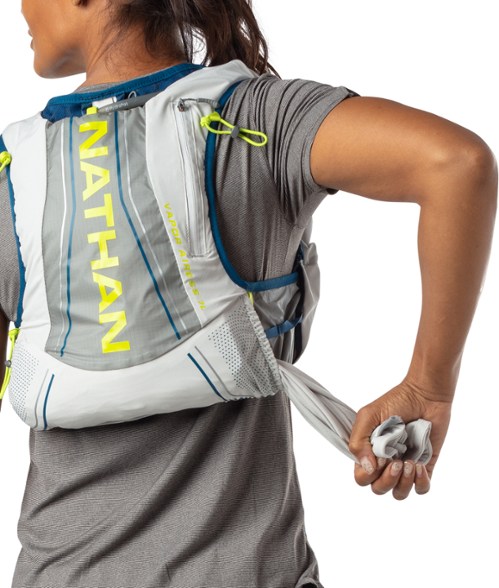 Nathan Nathan VaporAiress Liter Women's Hydration Pack Grey